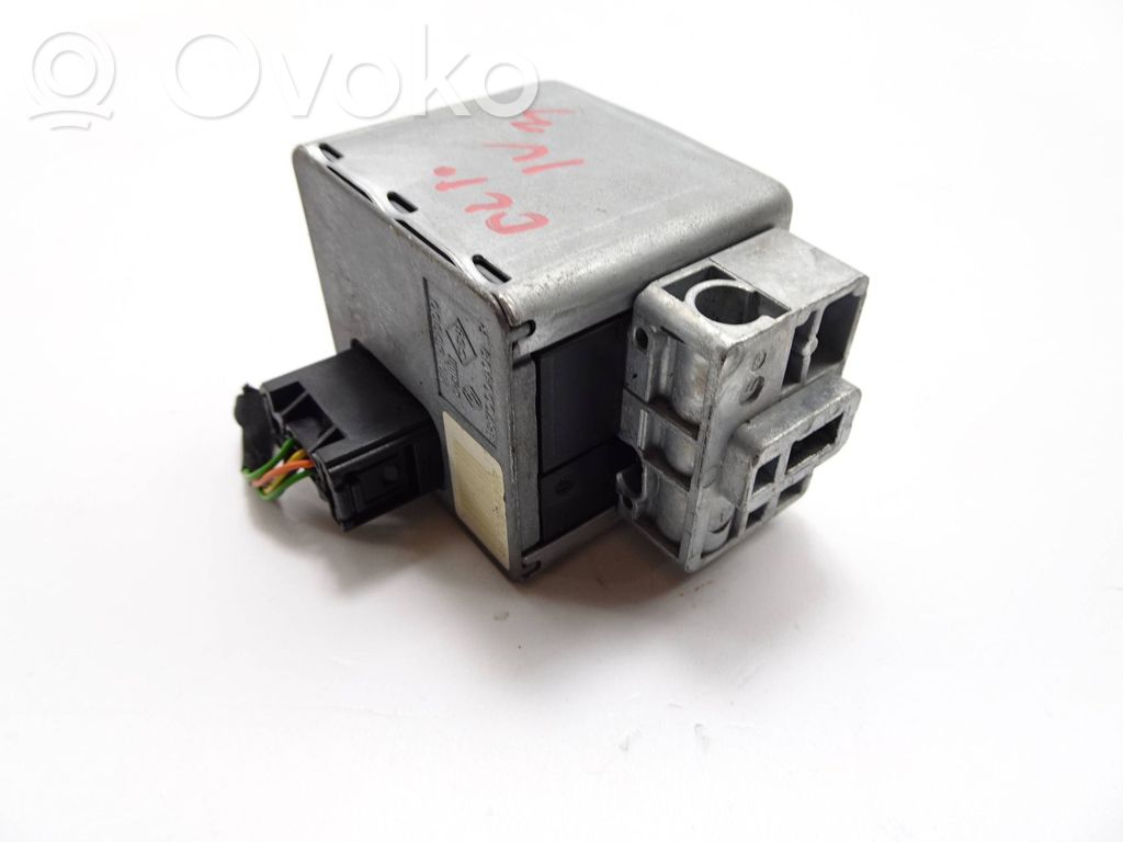 Renault Clio IV Steering wheel lock 