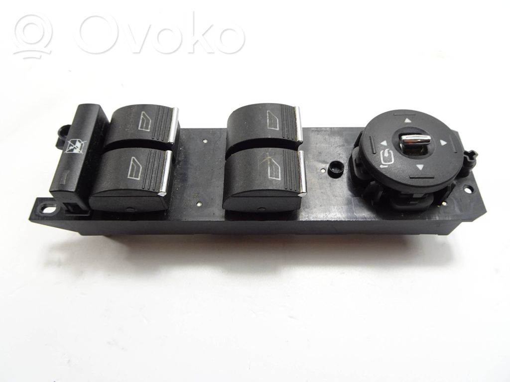 Ford B-MAX Elektrisko logu slēdzis 