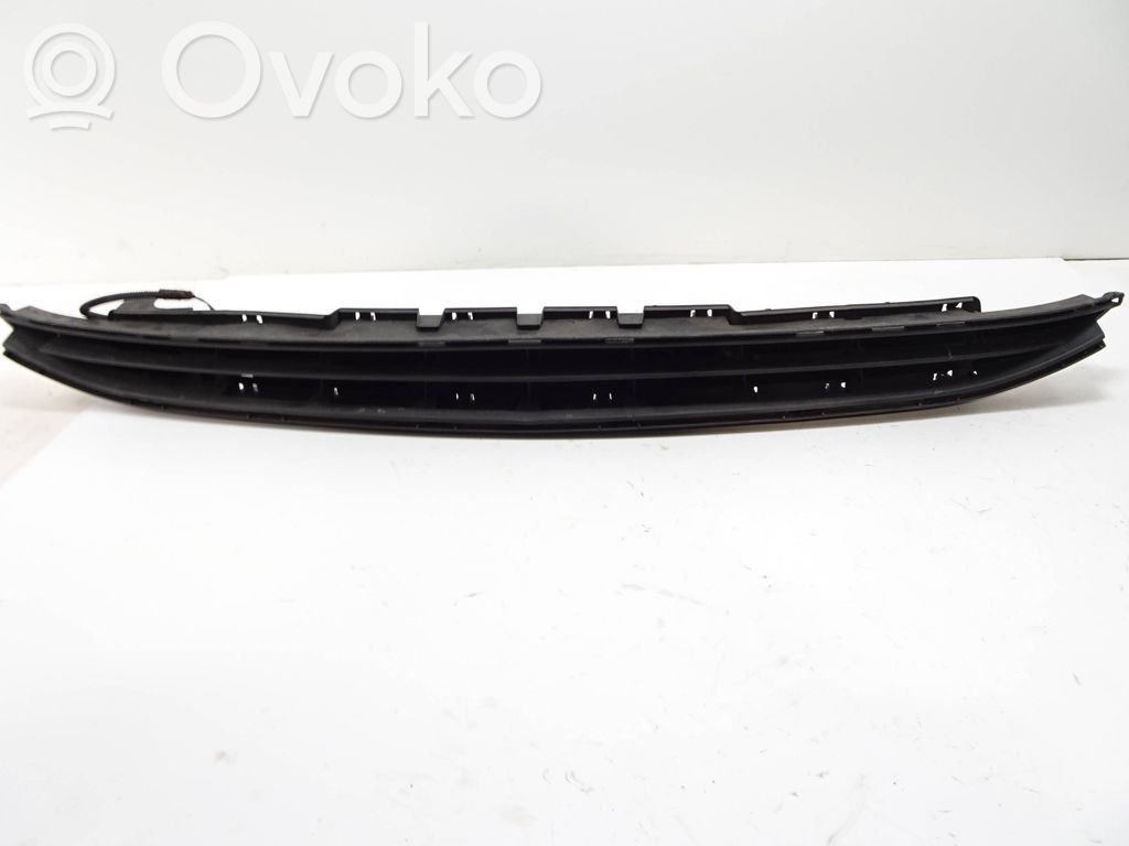 Opel Corsa E Front bumper lower grill 