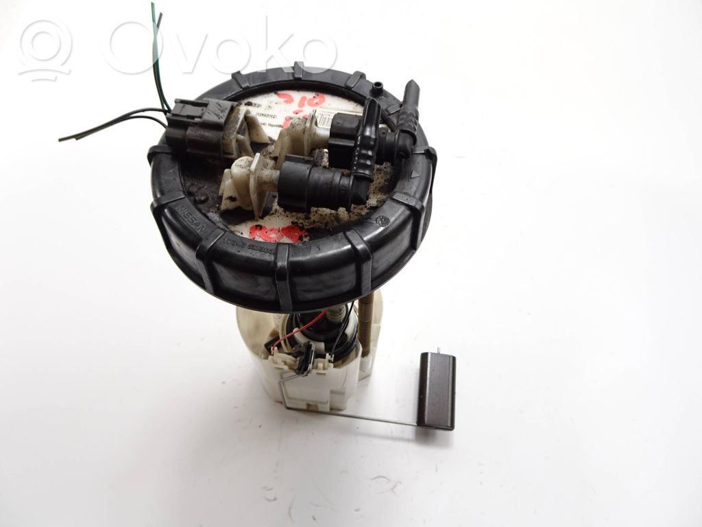Nissan Qashqai Pompa paliwa w zbiorniku 