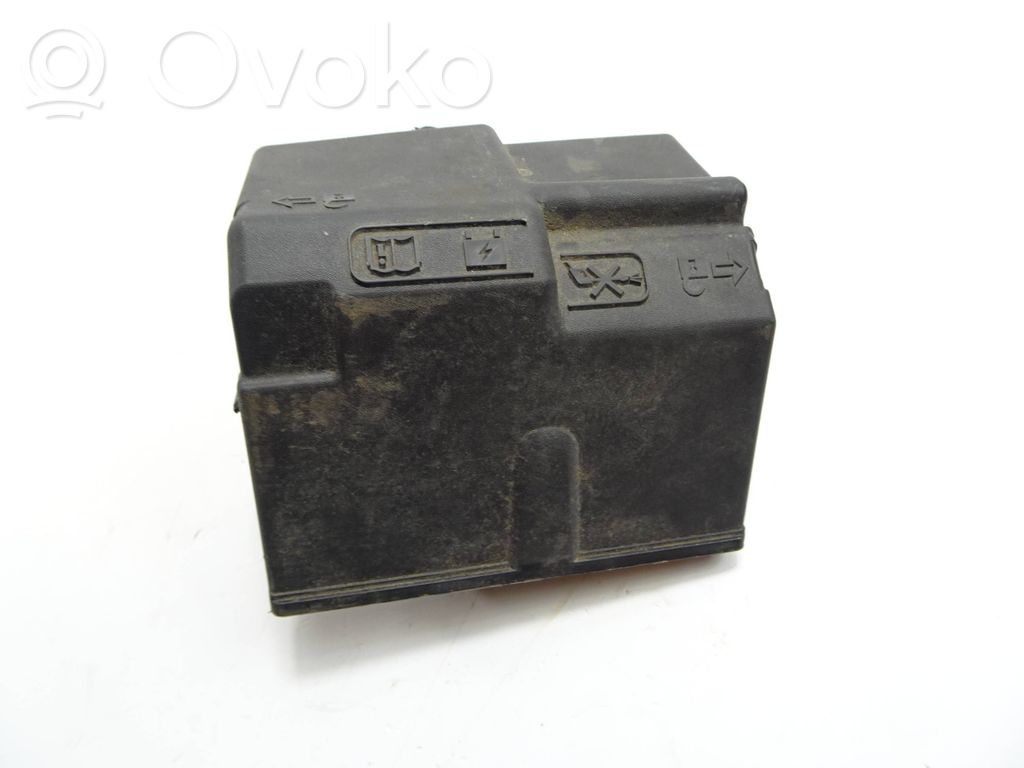 Cableado positivo   39148591,8639800000000U,8124A1952