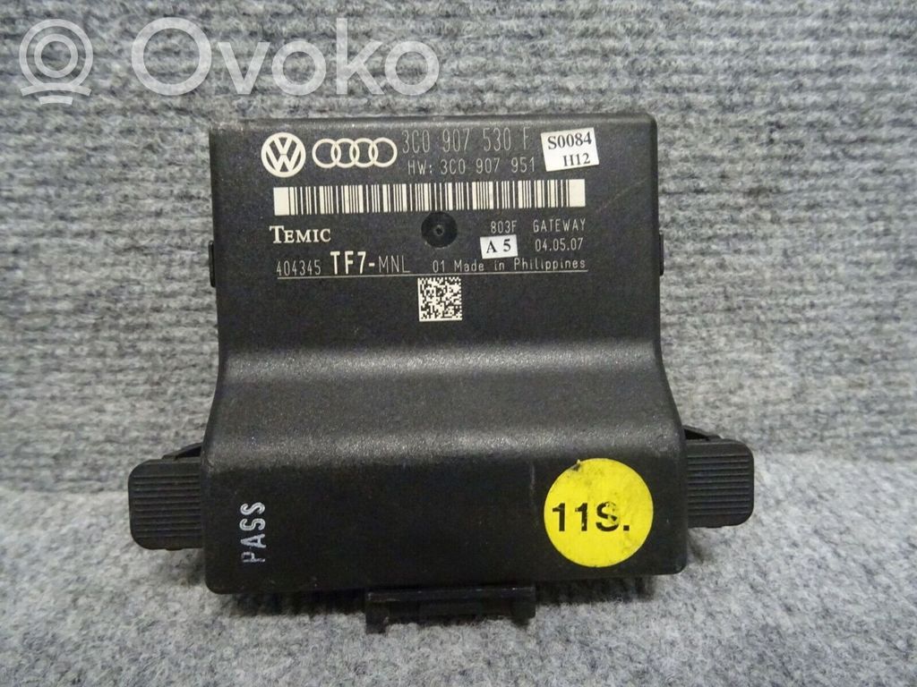 Volkswagen PASSAT CC Gateway control module 