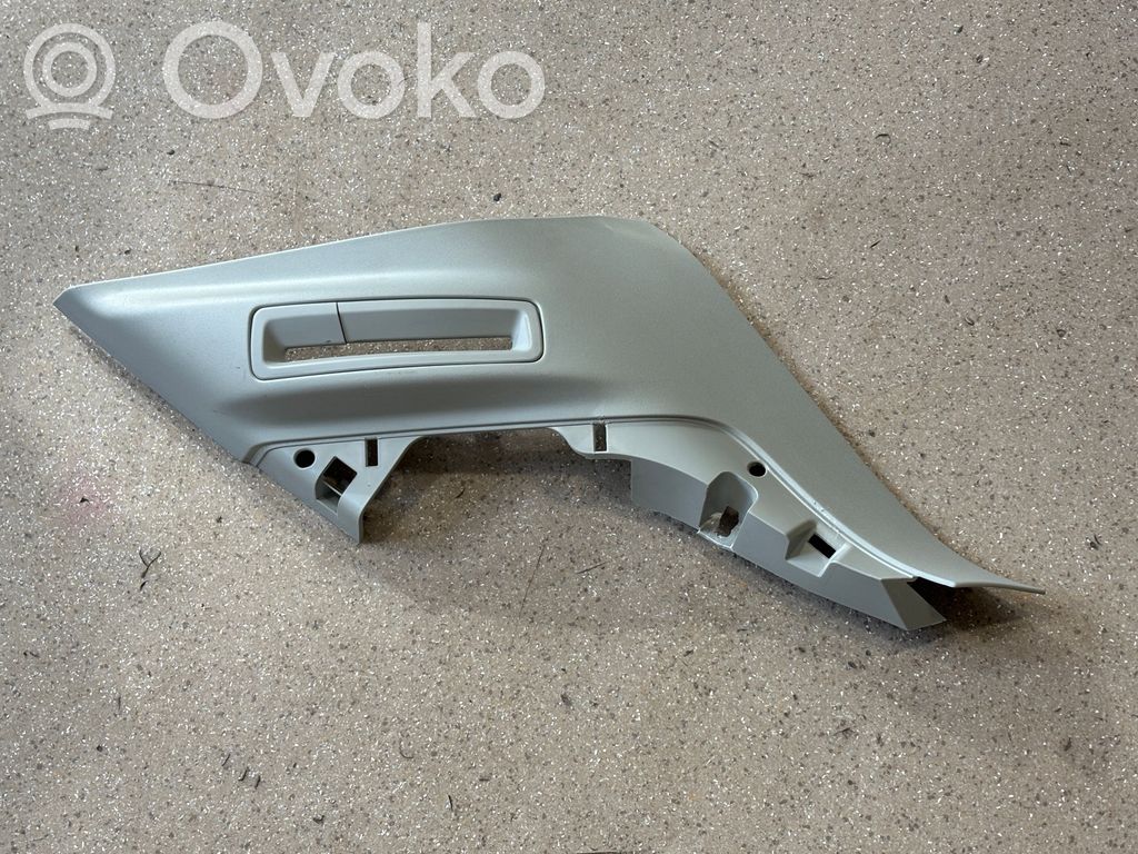 Volvo XC90 Pilar (D) (superior) 