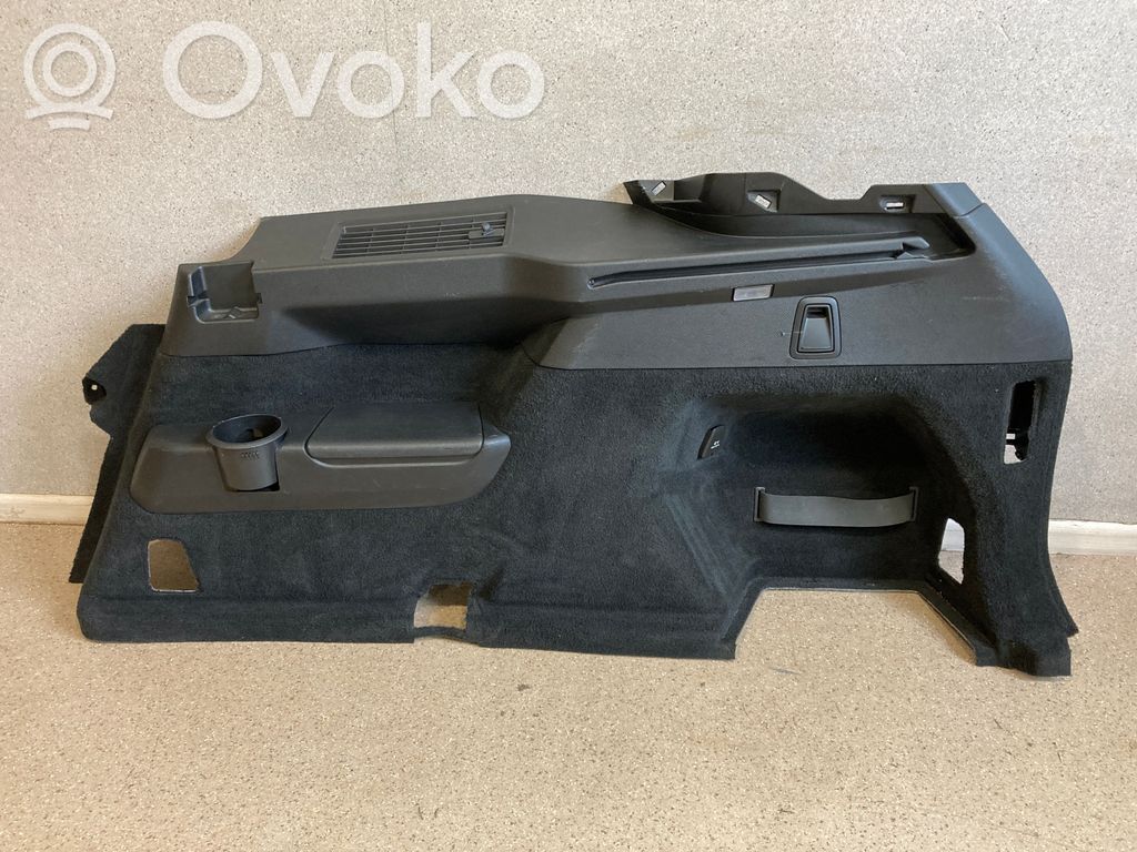 Volvo XC90 Boczek / Tapicerka / bagażnika 