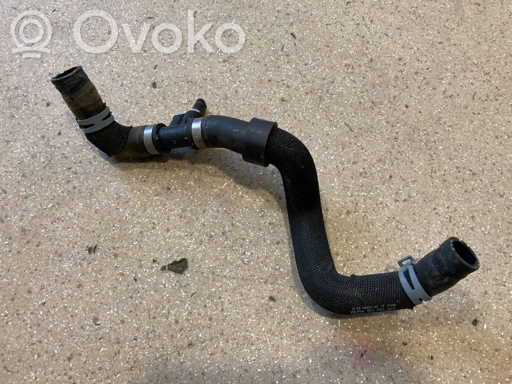 Audi e-tron Engine coolant pipe/hose 