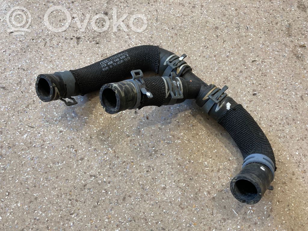 Audi e-tron Engine coolant pipe/hose 