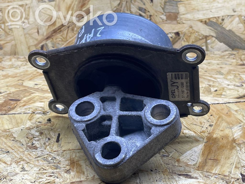 Opel Zafira B Engine mount bracket 