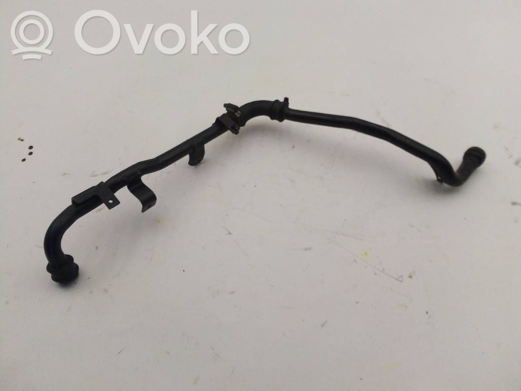 Audi A4 S4 B5 8D Przewód / Wąż chłodnicy 