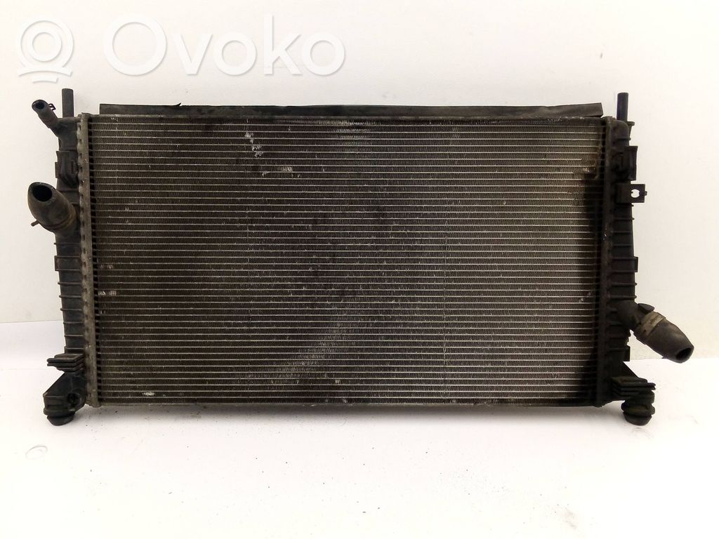 Ford Focus Aušinimo skysčio radiatorius 