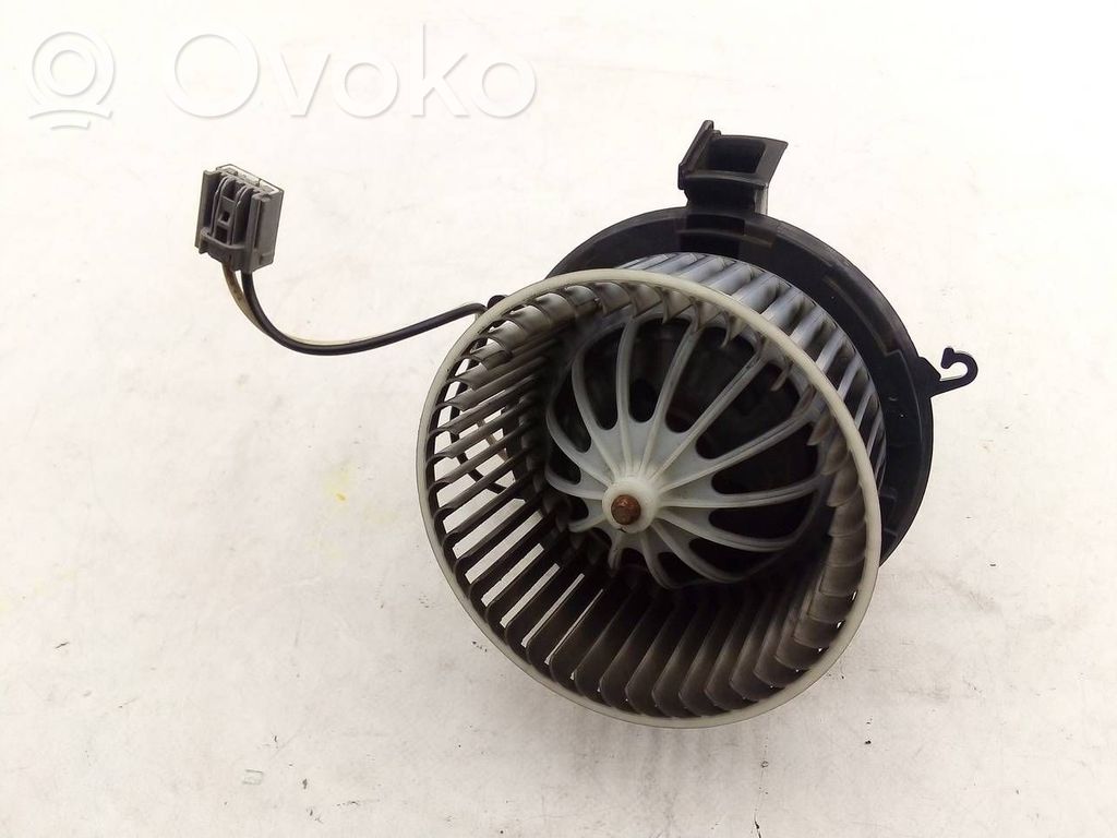 Opel Astra J Mazā radiatora ventilators 