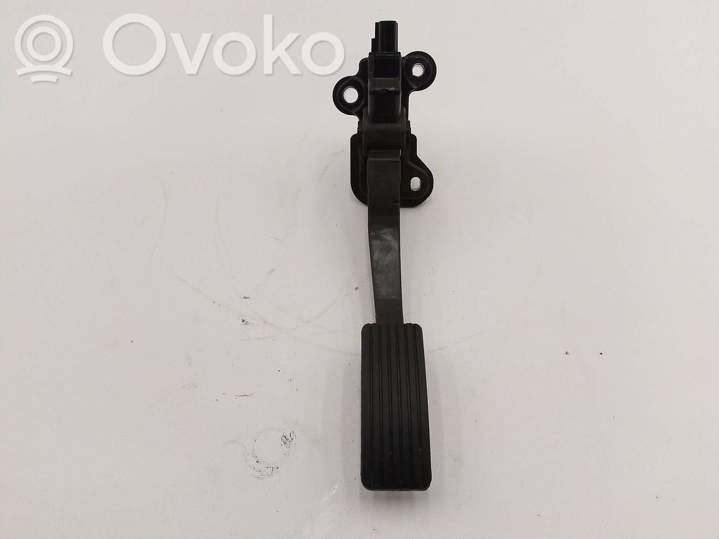 Mitsubishi Lancer VIII Pedal del acelerador 