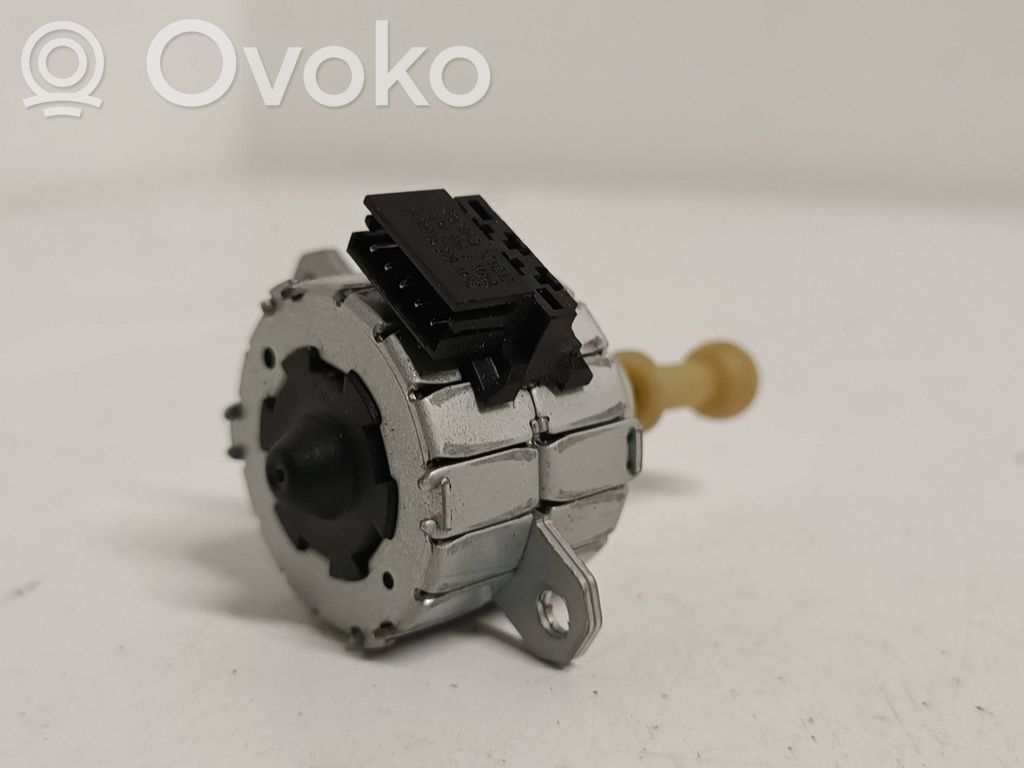 BMW 3 E90 E91 Scheinwerferstellmotor 