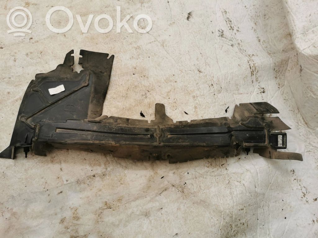 Opel Combo E Moldura del radiador 