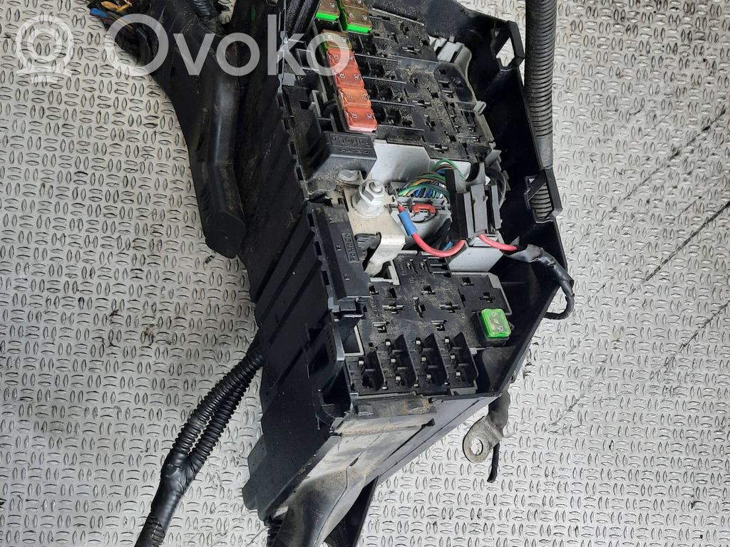 Ford Mondeo MK IV Skrzynka bezpieczników / Komplet 