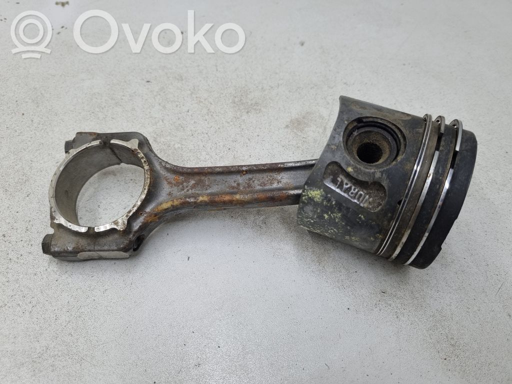 Fiat Doblo Piston with connecting rod 