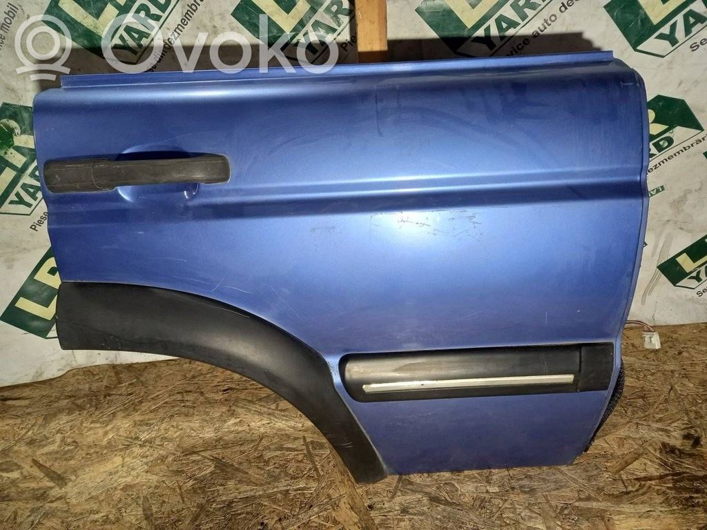 Land Rover Discovery Galinės durys 