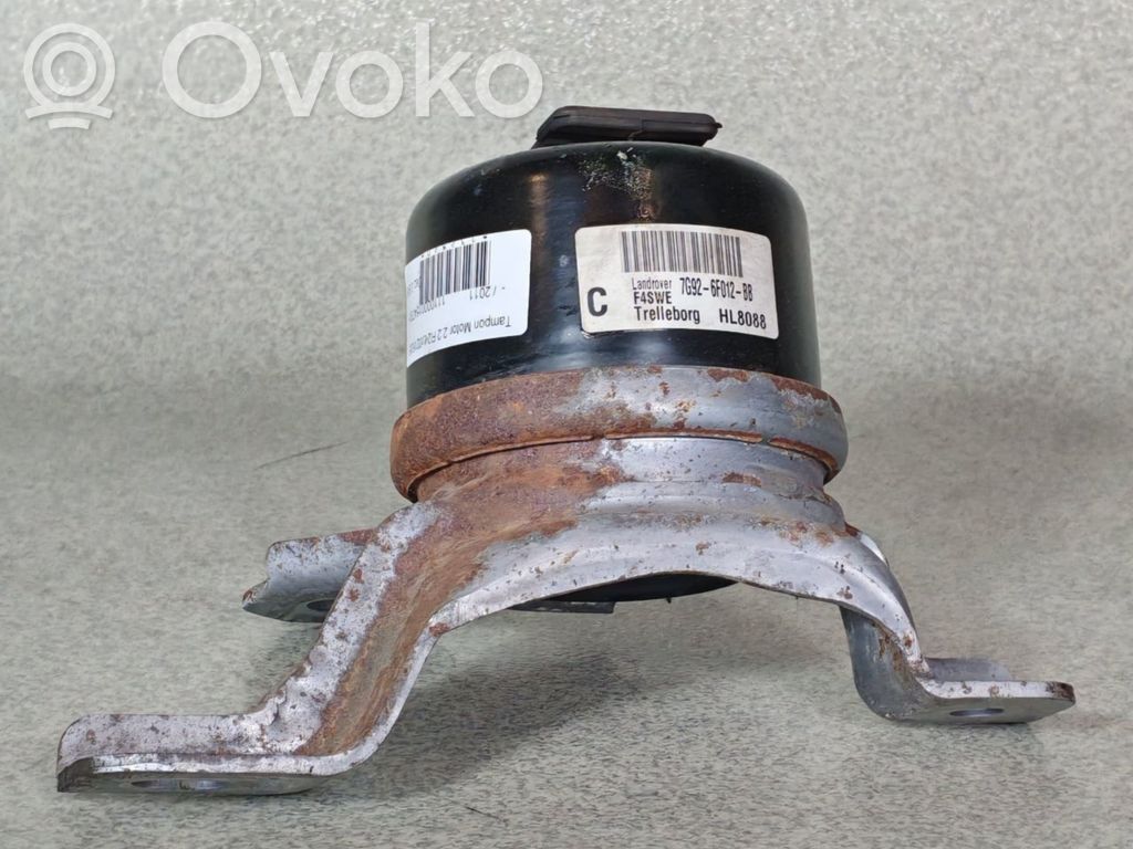 Land Rover Freelander 2 - LR2 Engine mount bracket 