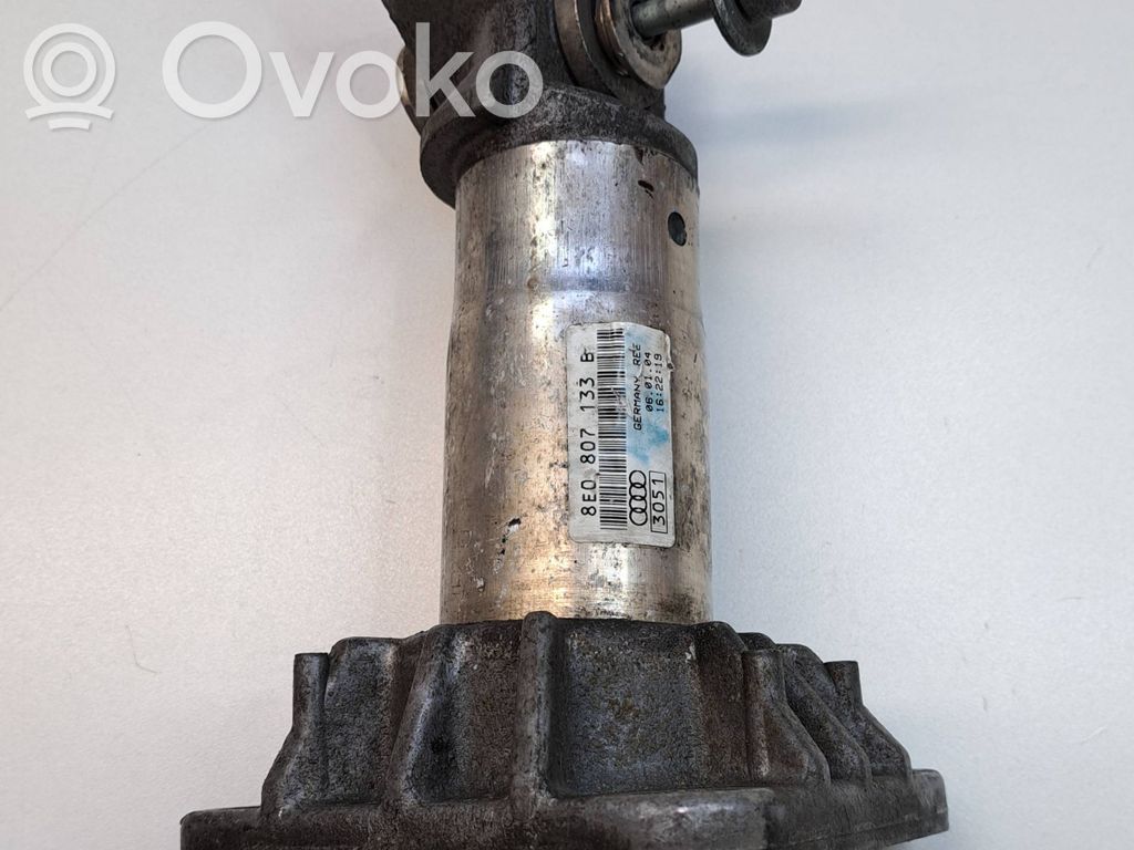 Audi A4 S4 B6 8E 8H Etupuskurin törmäysvoiman vaimennin 