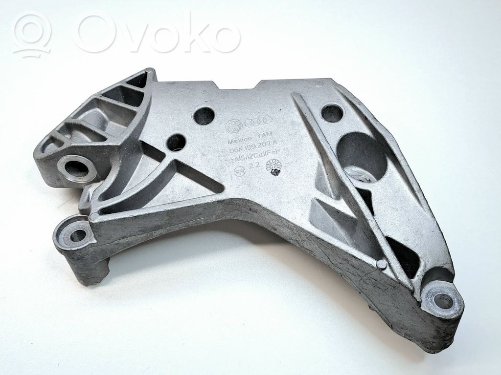Volkswagen Golf VII Engine mounting bracket 