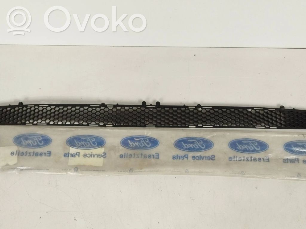 Ford Escort Front bumper lower grill 