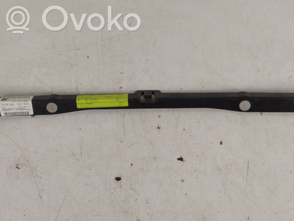 Opel Zafira B Staffa di rinforzo montaggio del paraurti posteriore 