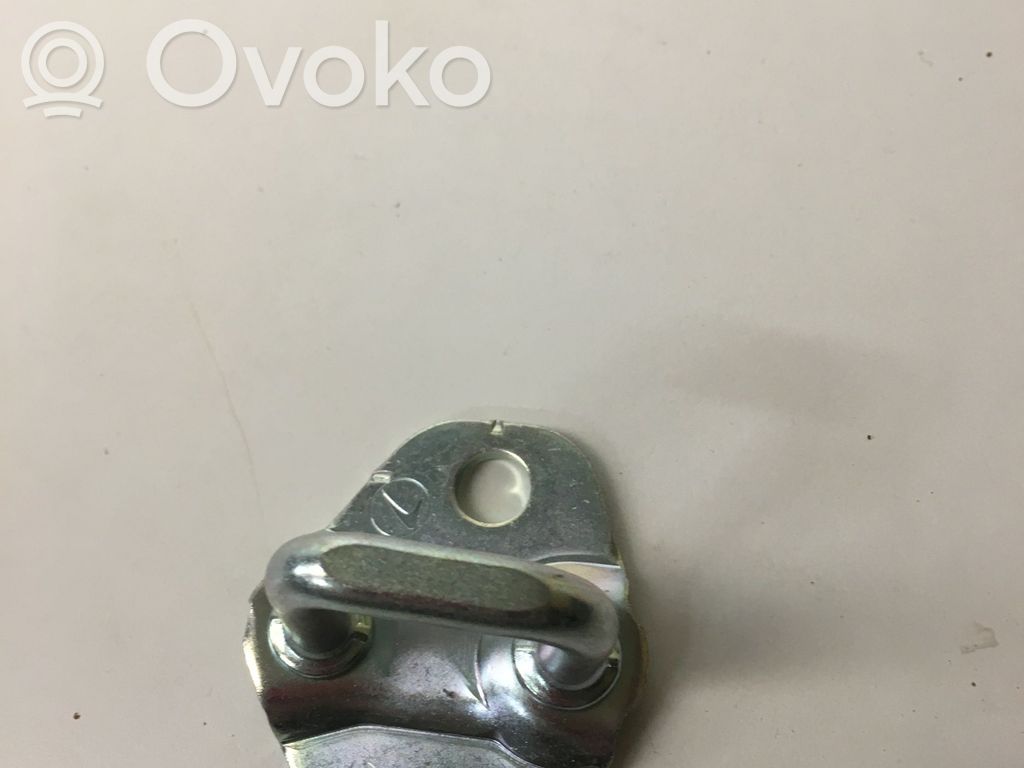 Subaru Impreza IV Rygiel zamka drzwi tylnych 