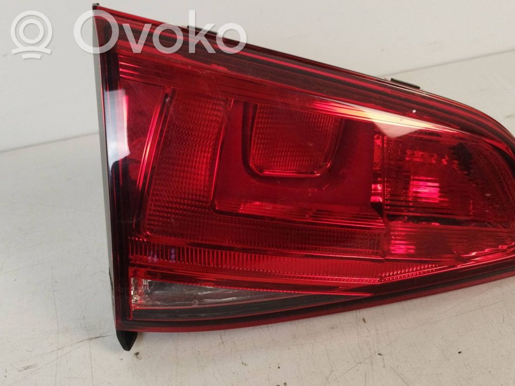 Volkswagen Golf VII Lampy tylnej klapy bagażnika 