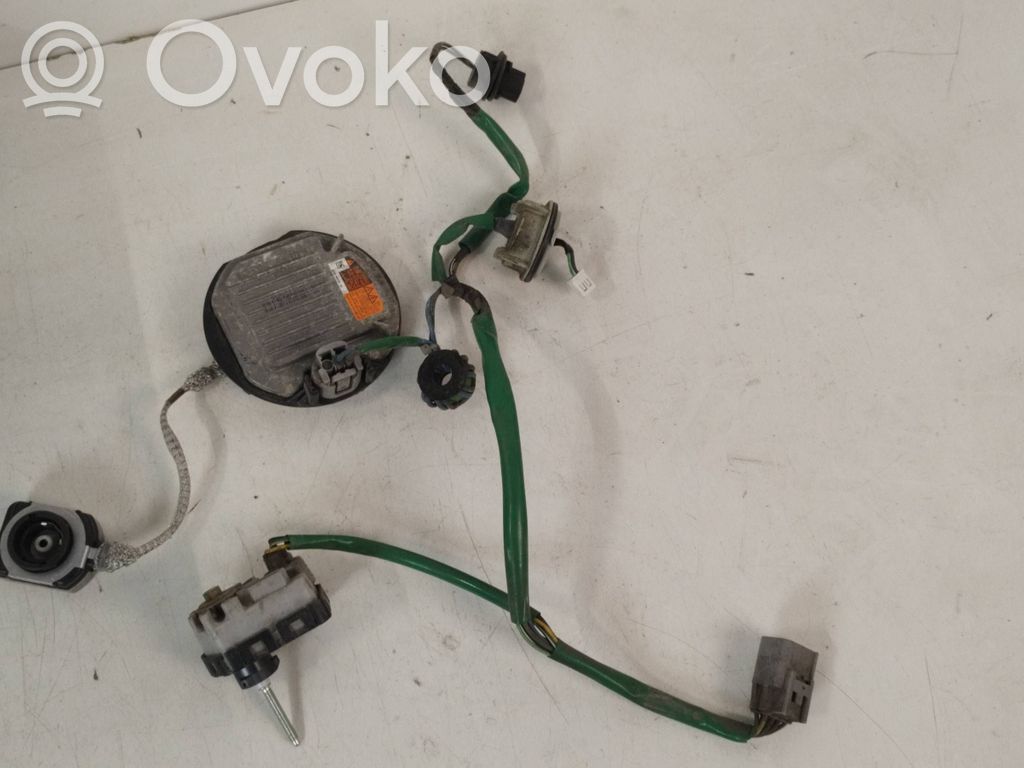 Subaru Forester SJ Headlight ballast module Xenon 