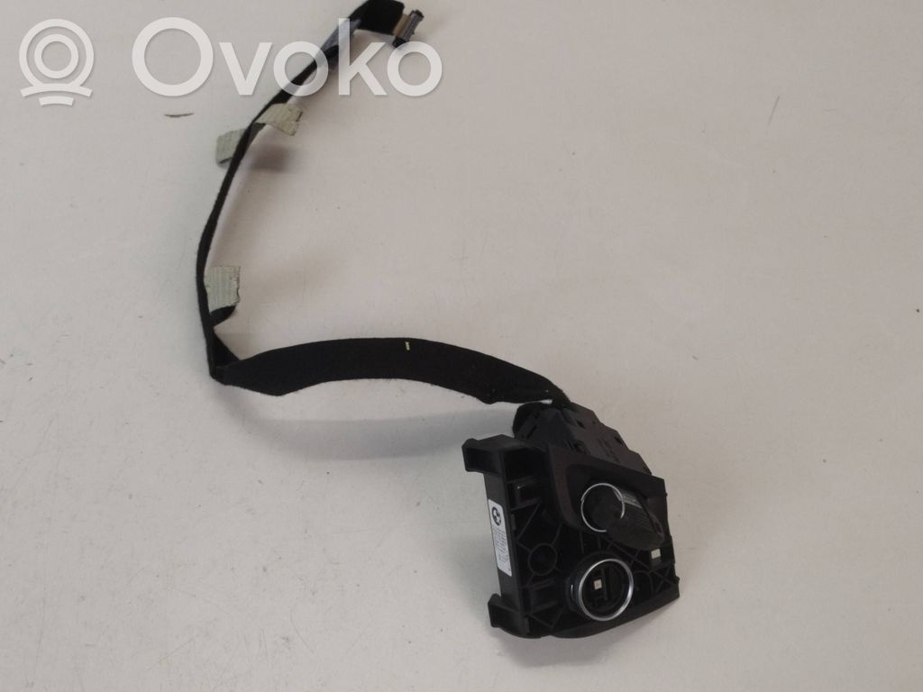 BMW X5 E70 Užvedimo spynelė 