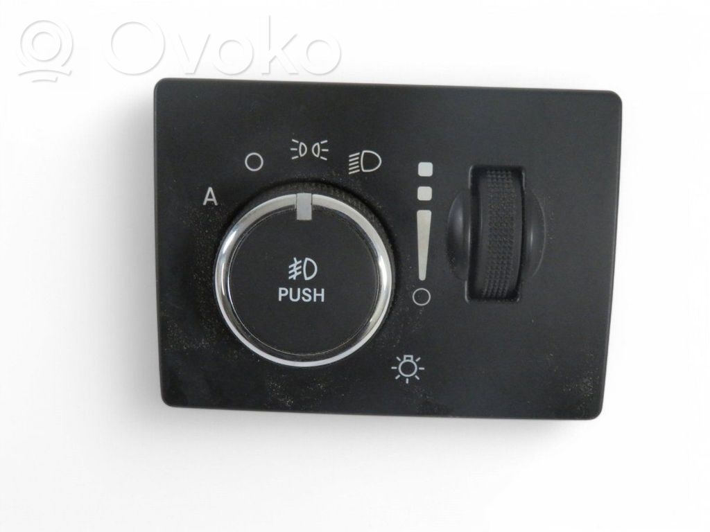Interruptor de luz   68189156AA,68189156AA,68189156AA