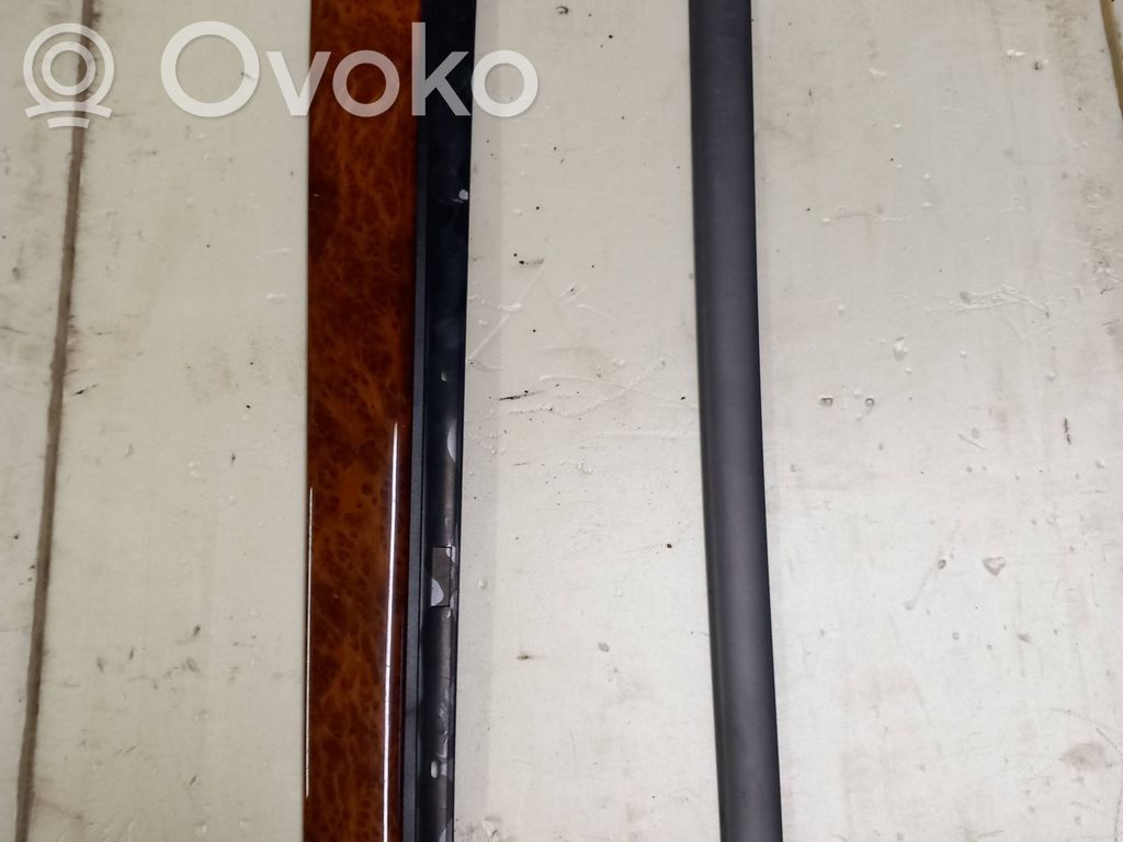 Front door trim bar   4E0867409