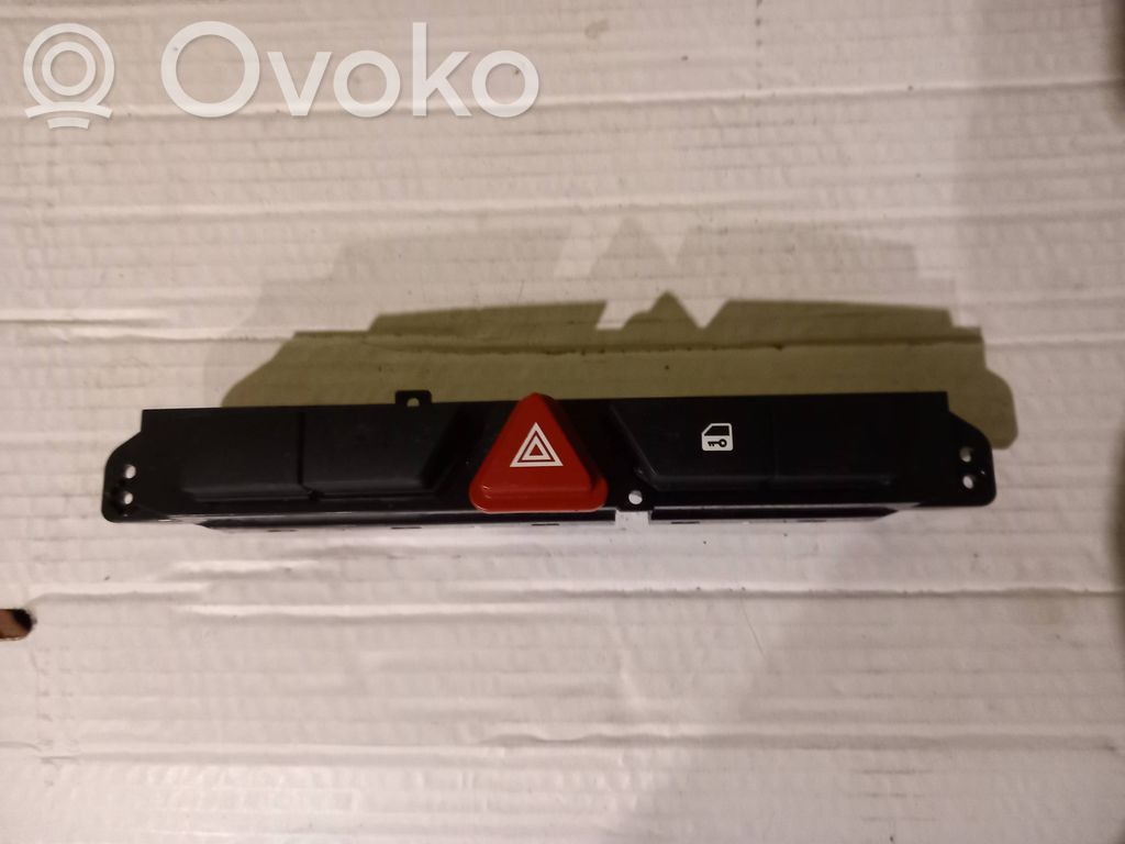 Hazard light switch   937001H900,937001H910