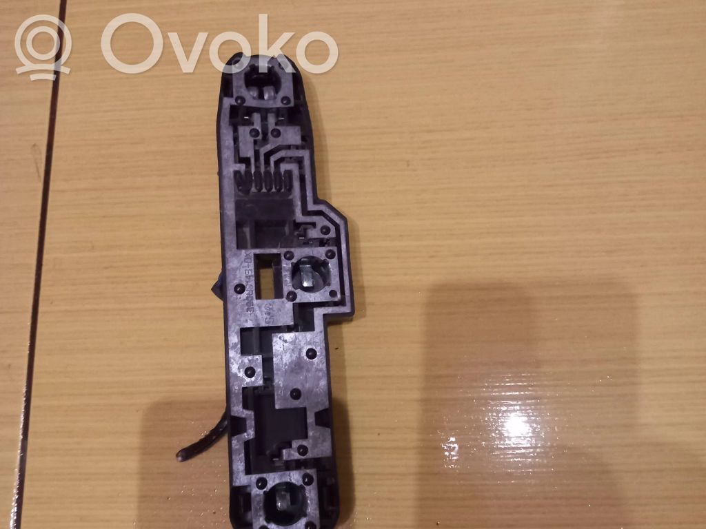 Renault Megane I Aizmugures spuldzes vāka turētājs 