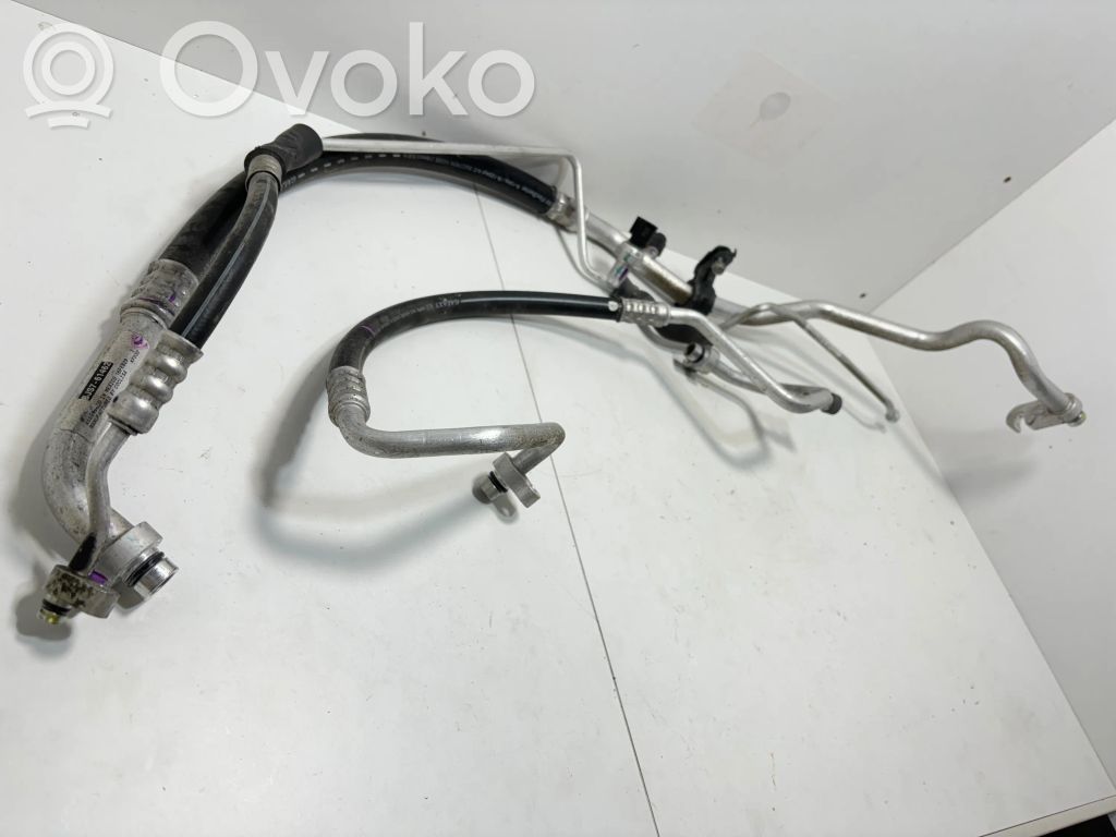 Mazda 3 III Ilmastointilaitteen putki (A/C) 