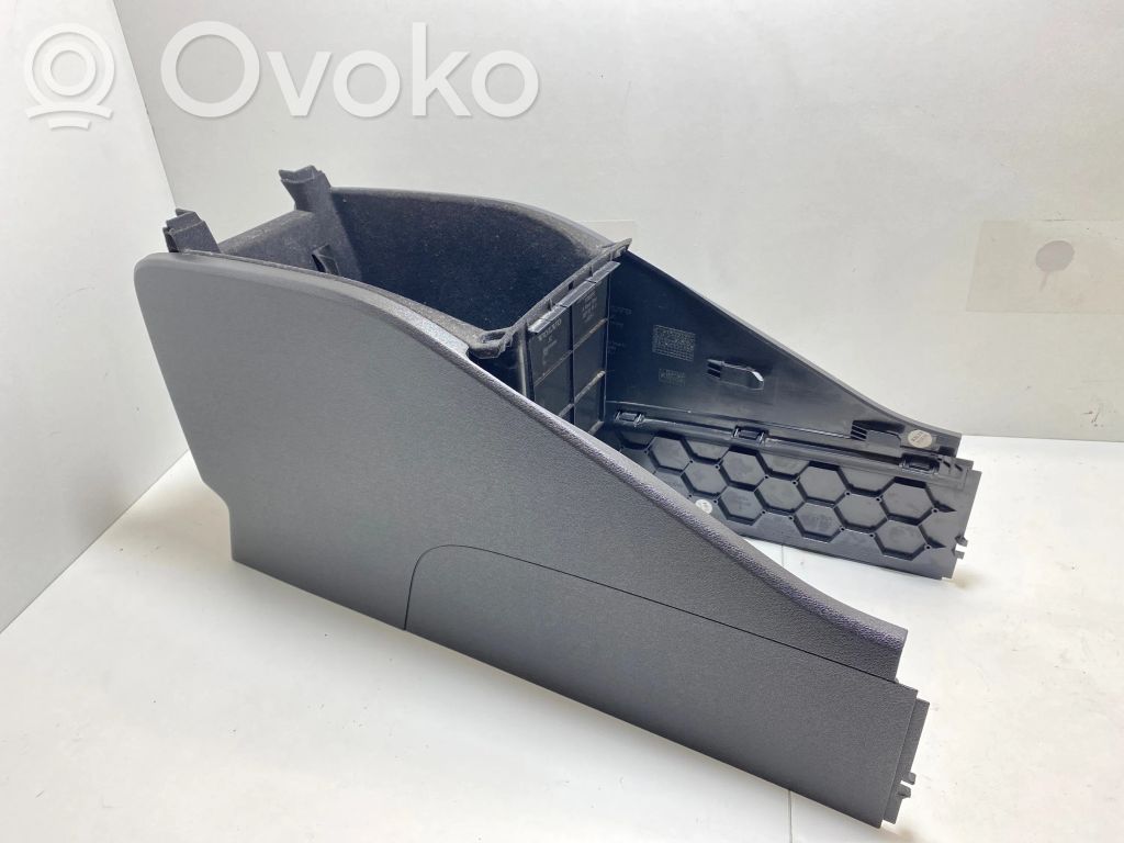 Volvo V70 Center console 