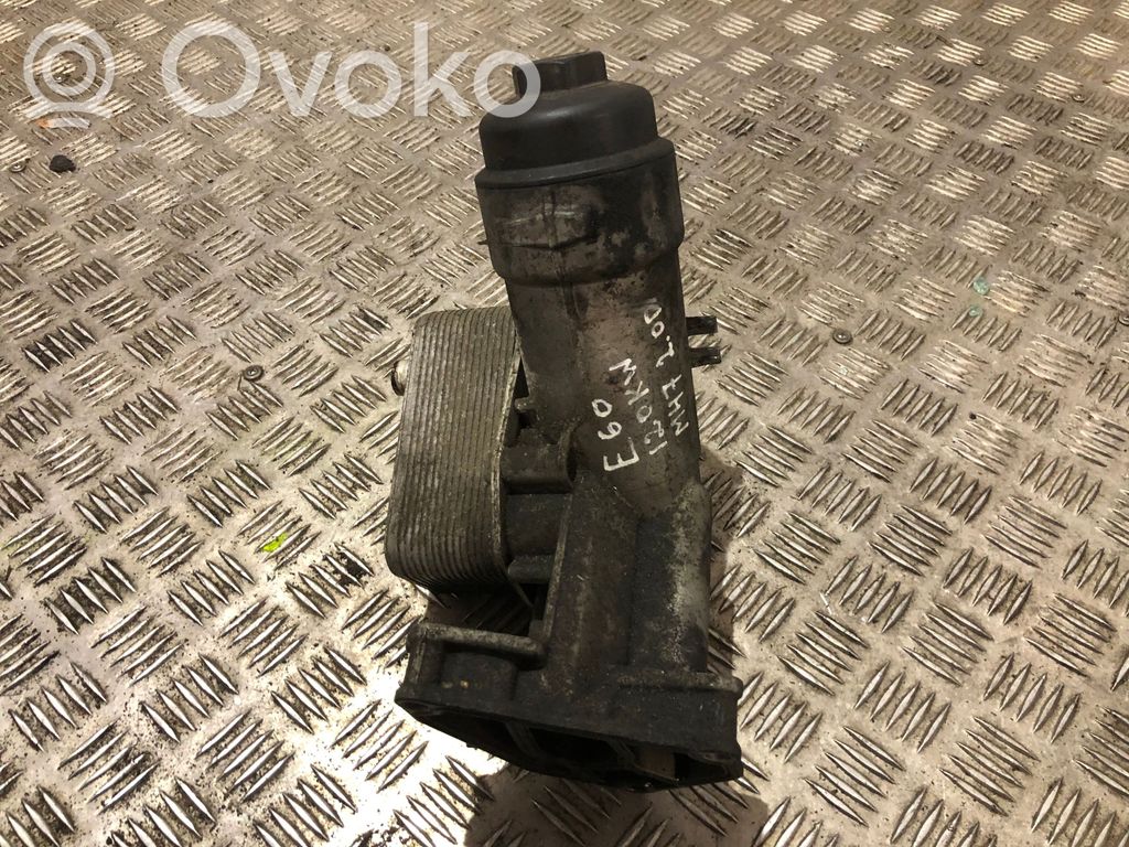 Moottoriöljyn jäähdytinlaite   6740373126