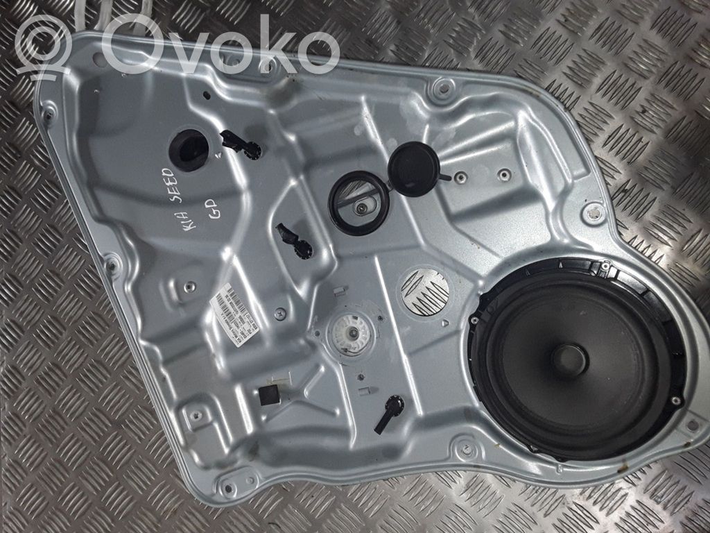 KIA Ceed Mecanismo para subir la puerta trasera sin motor 
