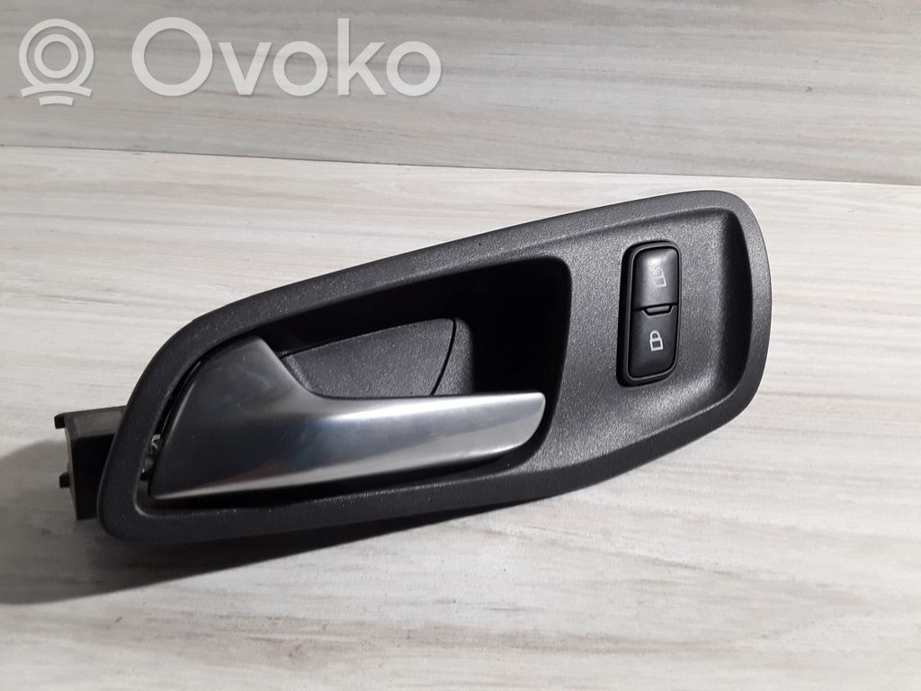 Manecilla interna puerta delantera   BK21V22601BE