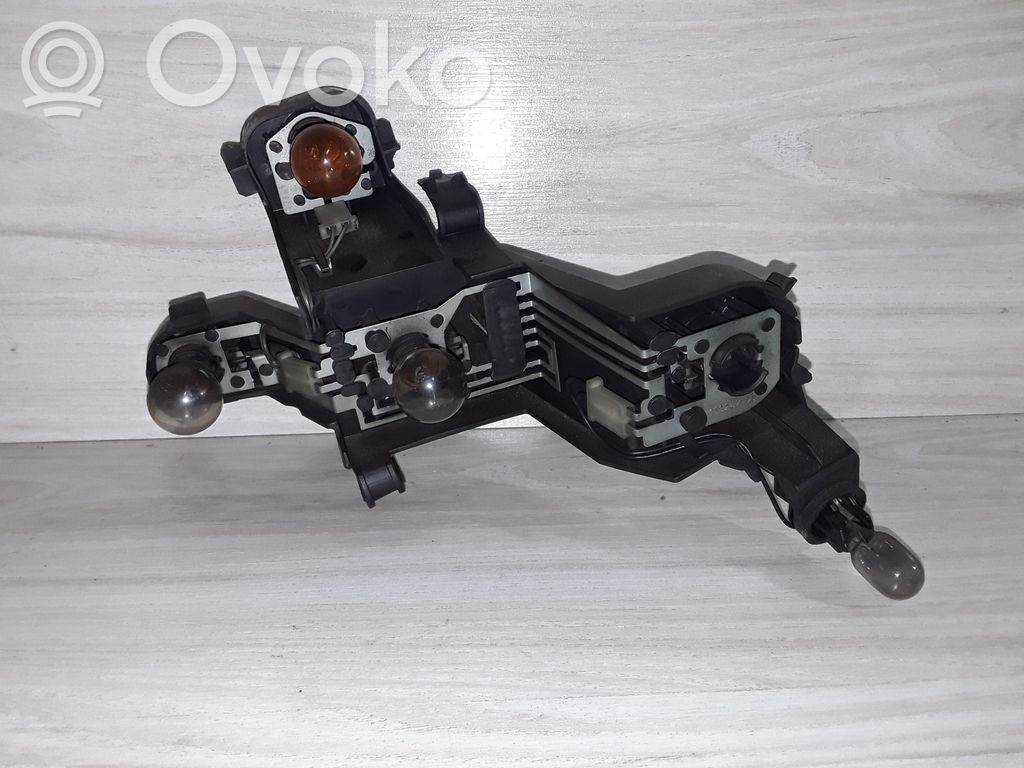 BMW 5 E60 E61 Aizmugurējais lukturis virsbūvē 