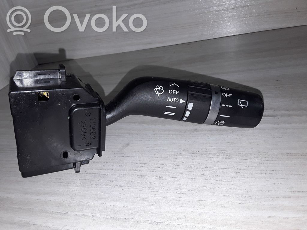 Wiper switch   17D682