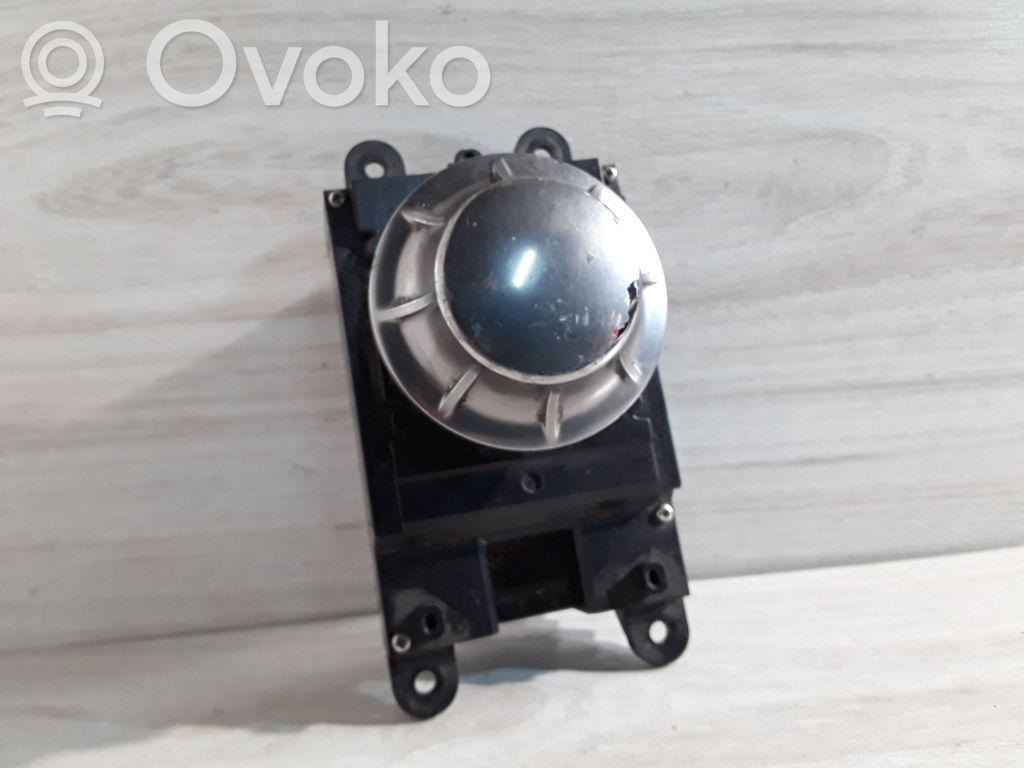 Multimedijos kontroleris   6934259
