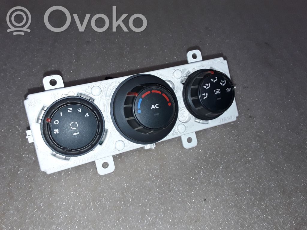 Opel Movano B Climate control unit 