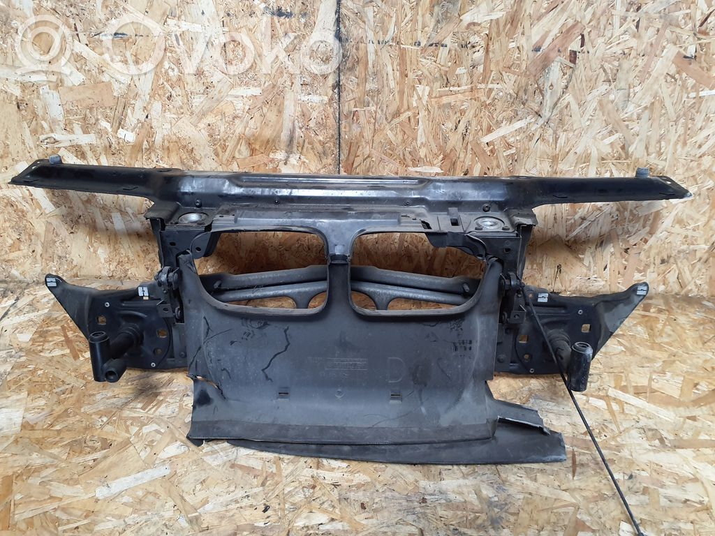 Radiatoru panelis   8202832