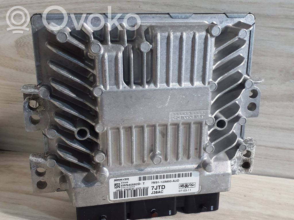 Ford Focus C-MAX Engine control unit/module 