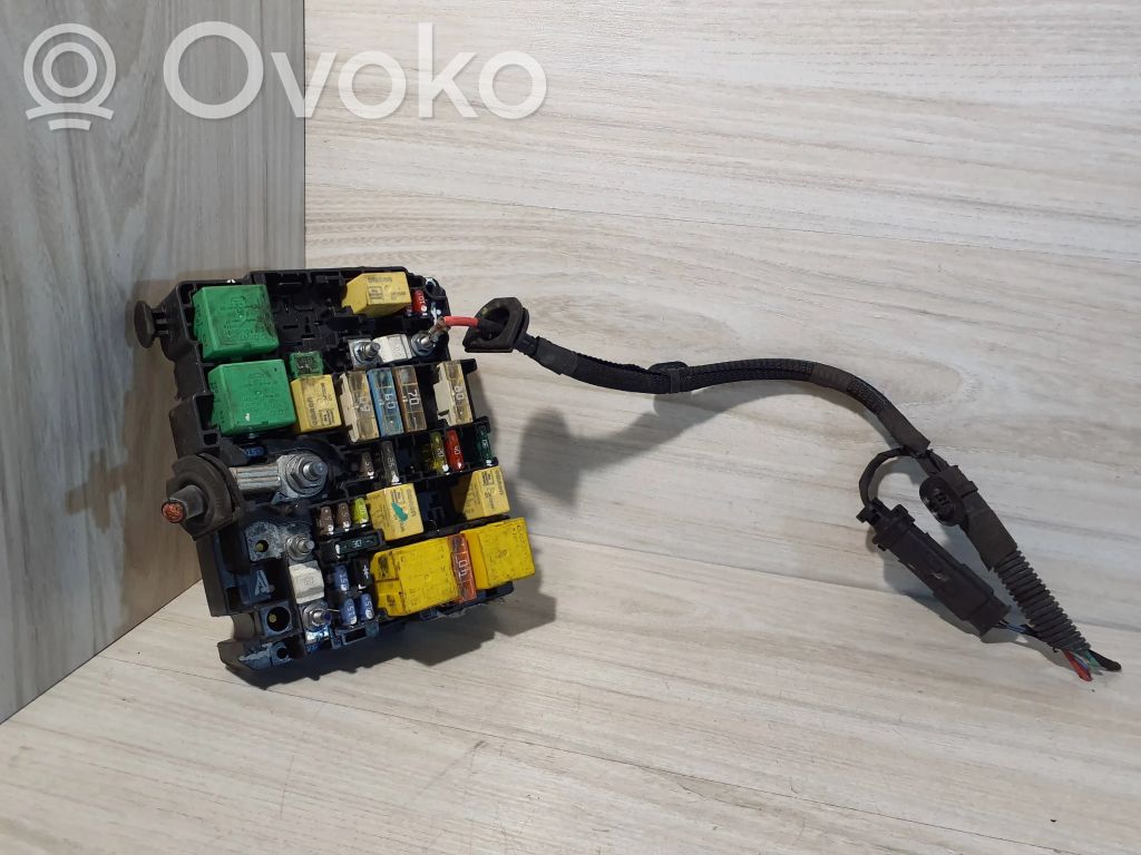 Peugeot 208 I Fuse module 