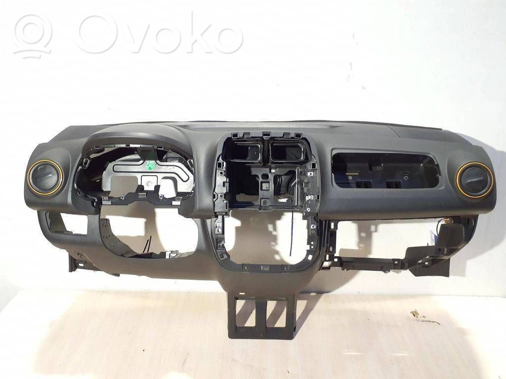 Dacia Spring Dashboard 