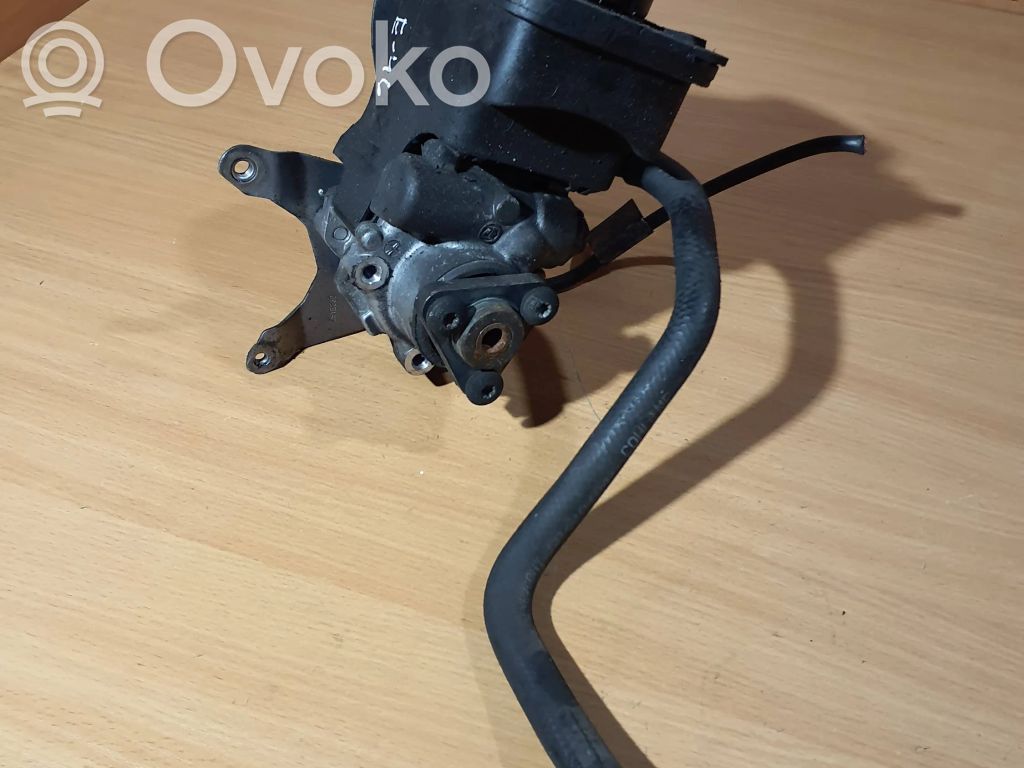 BMW 3 E46 Power steering pump 