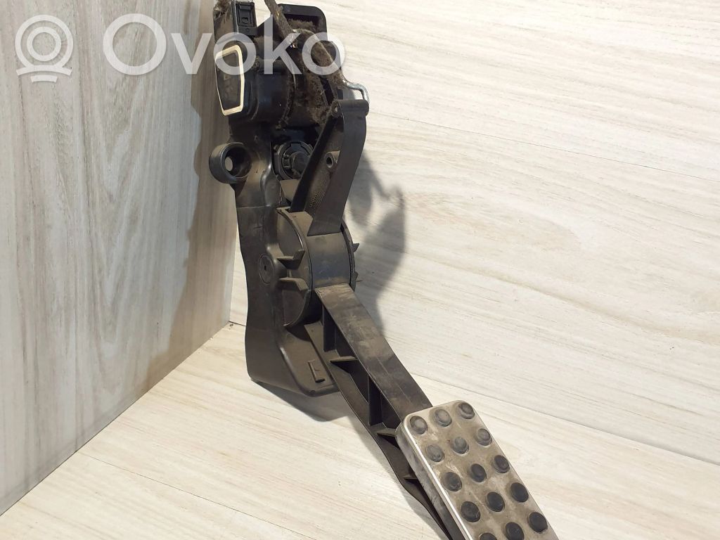 Mercedes-Benz B W245 Accelerator throttle pedal 
