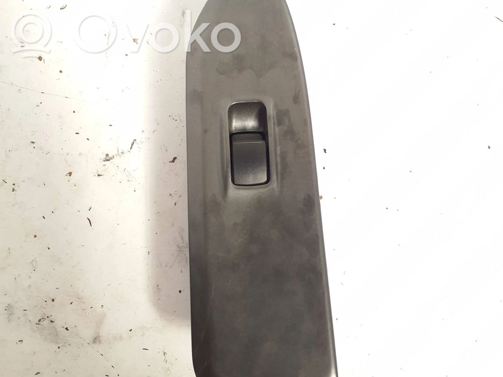 Electric window control switch   8608A099,C8DD512M