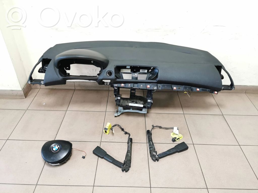 Juego de airbag con panel   75064014,8950343,397066870051,305166199001AA